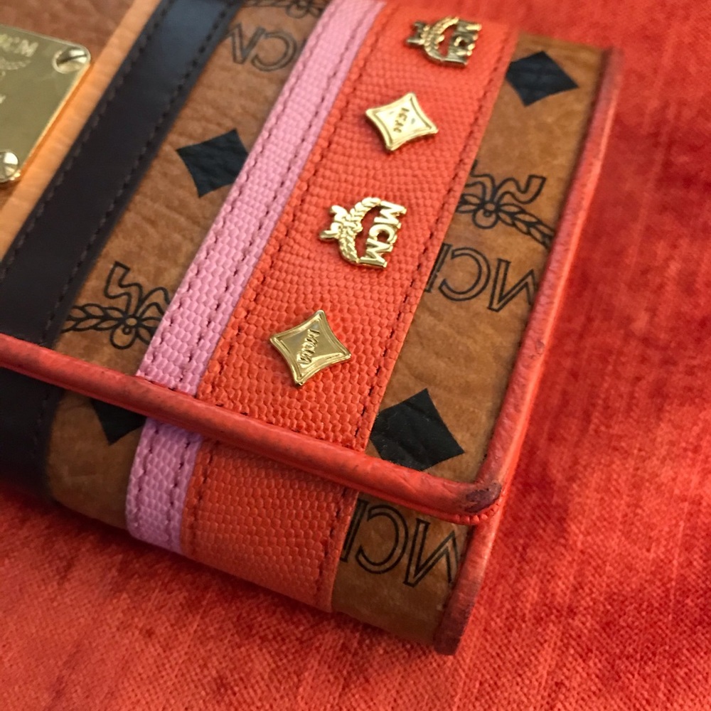 MCM Wallet Flap Tri Fold - Picture 2 of 8